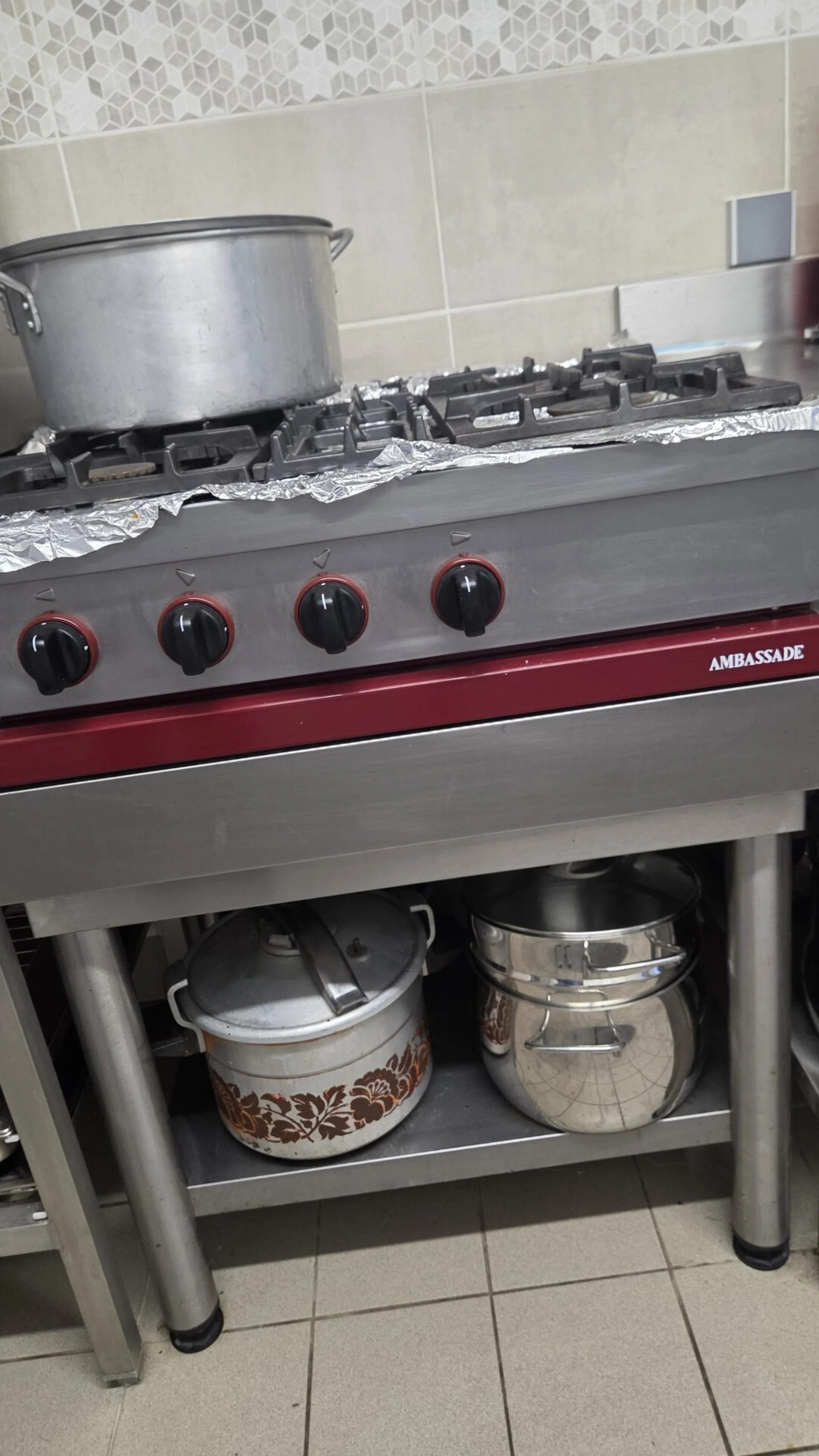 Réfrigérateur et zone de stockage - Domaine de l'Entre-Deux Plévenon Bretagne